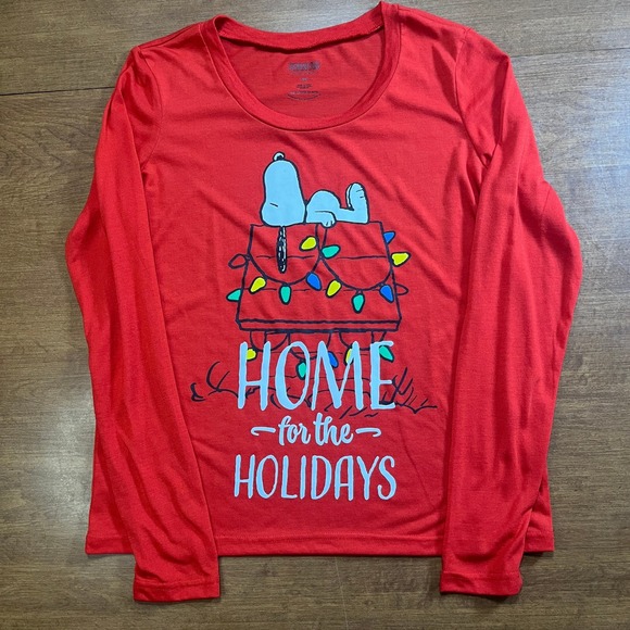 Peanuts Snoopy Home for the Holidays Red Long Sleeve T-Shirt Womens Christmas - Picture 1 of 8